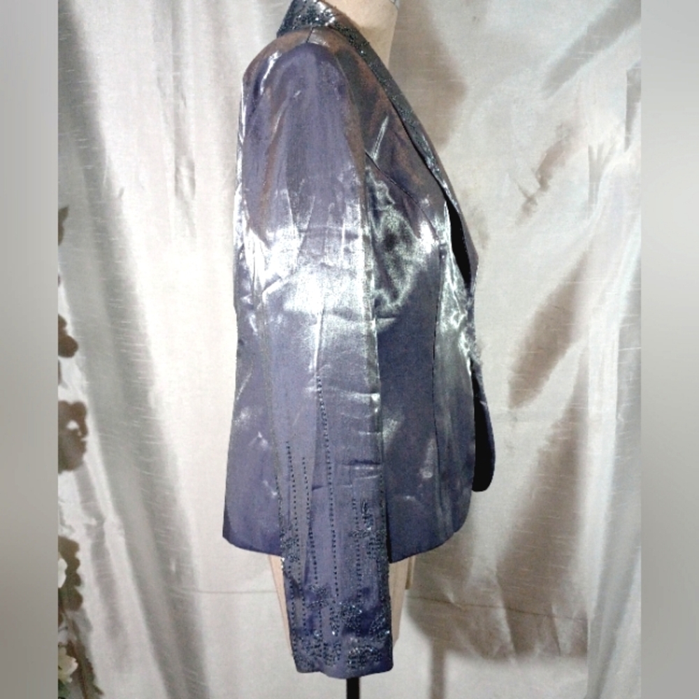 Alex Evenings Satin Hacket, Lavender, beaded sleeves & Collar, Open, one pc., 14 - Picture 4 of 10